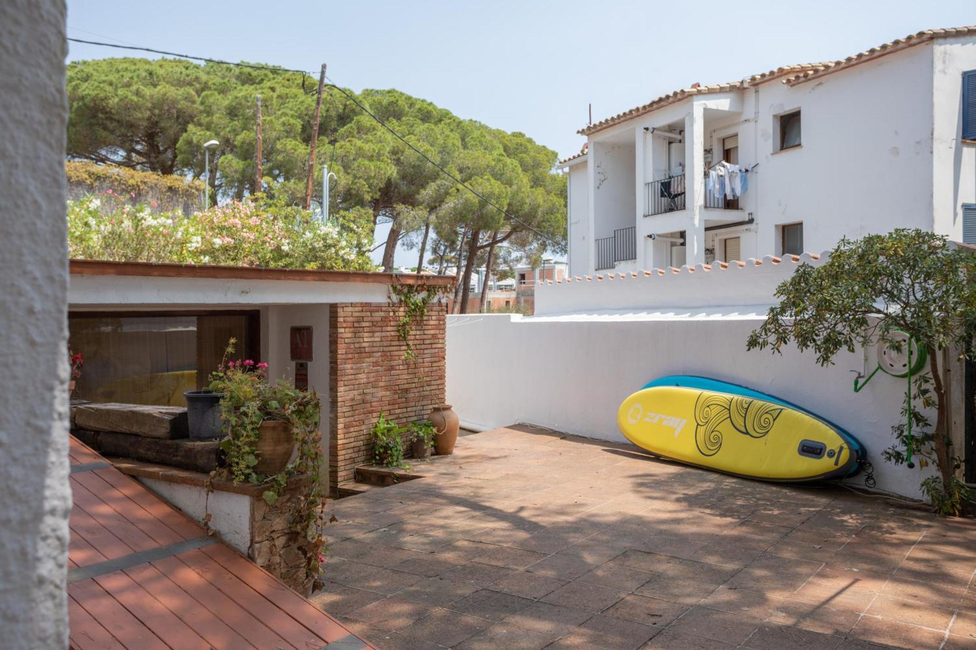 Apartamentos Casa Marea Calella Palafrugell Con Parking 卡莱利亚德帕拉弗鲁赫尔 外观 照片