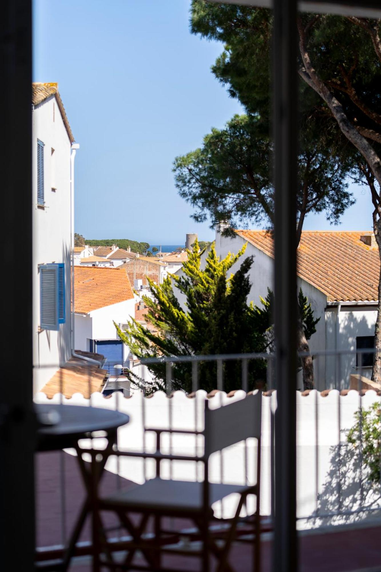 Apartamentos Casa Marea Calella Palafrugell Con Parking 卡莱利亚德帕拉弗鲁赫尔 外观 照片